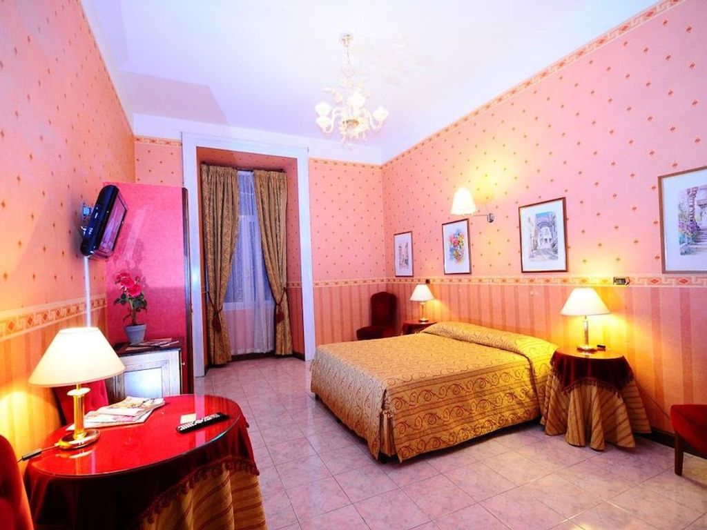 Hotel Sweet Home