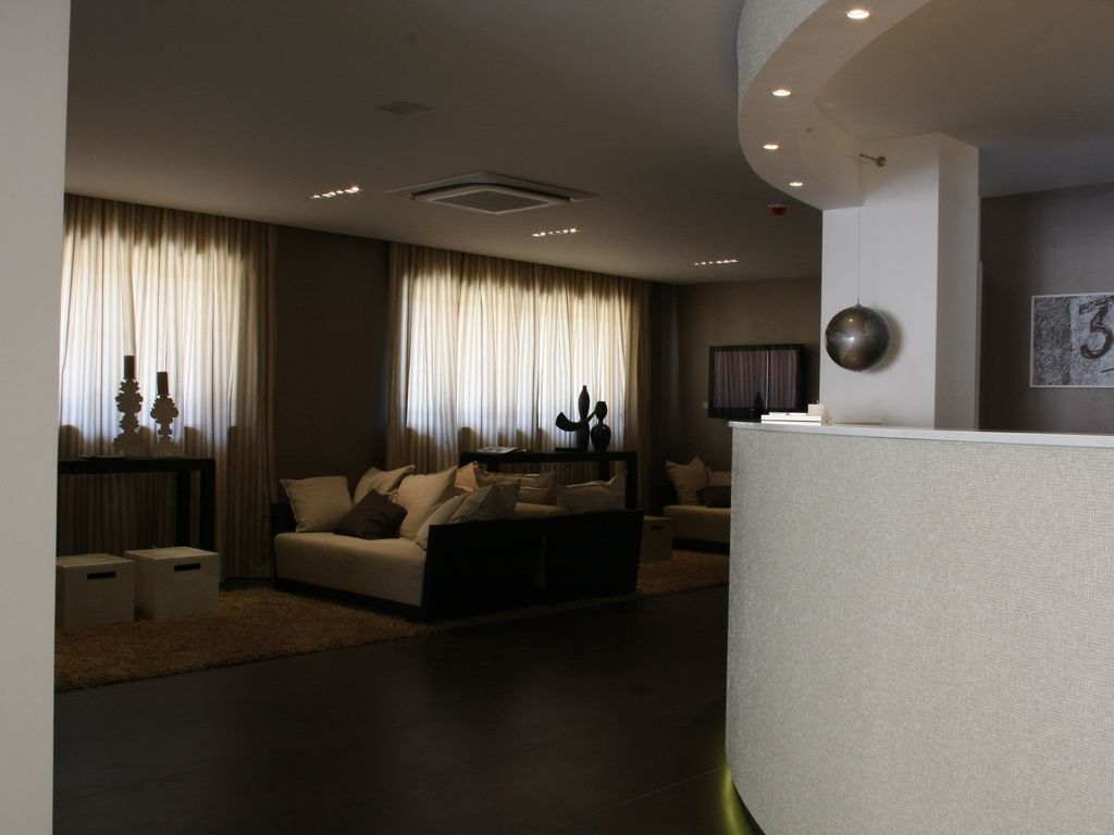 Ferro Hotel