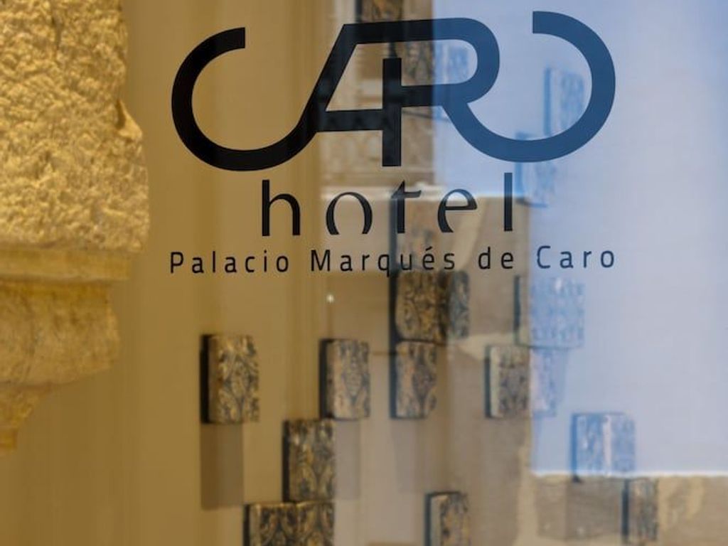 Caro Hotel