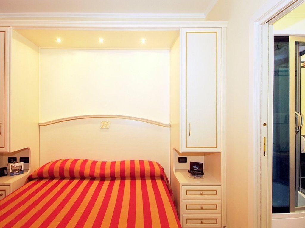 Fashion Hotel