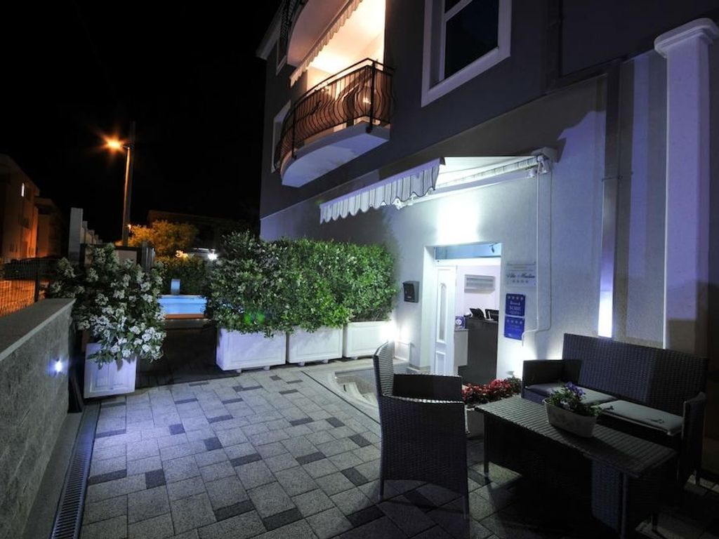 Apartments & Rooms Villa Maslina
