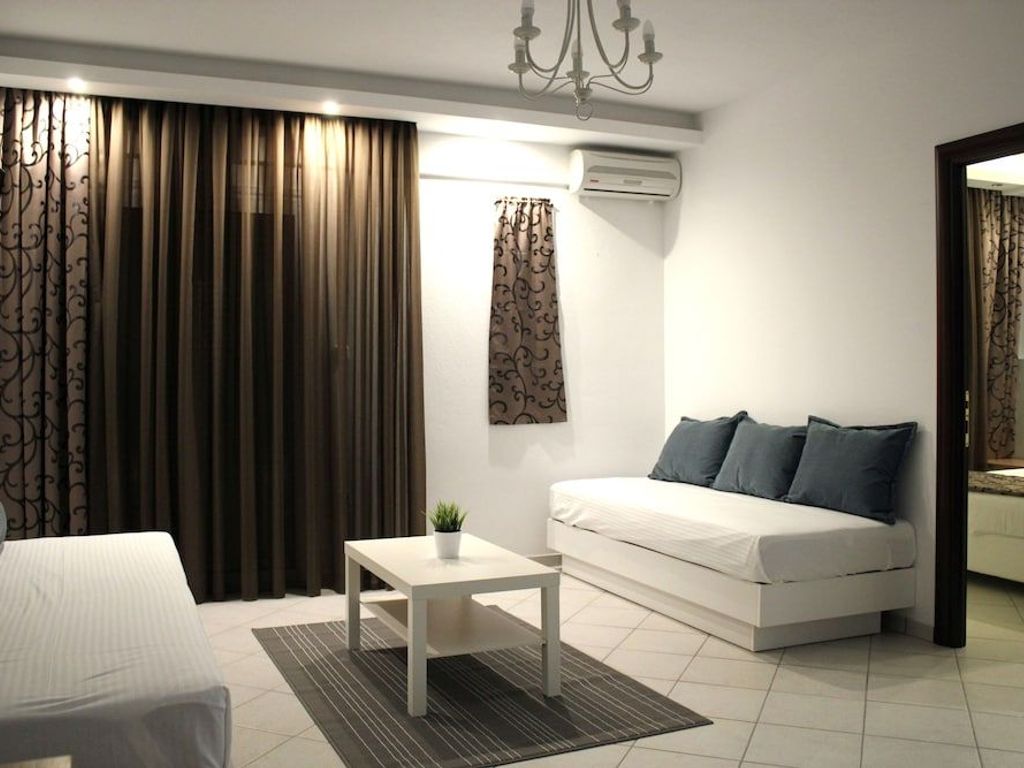 Zeus Hotel