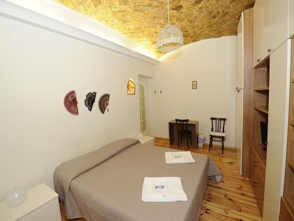 B&B Chain Gallienus