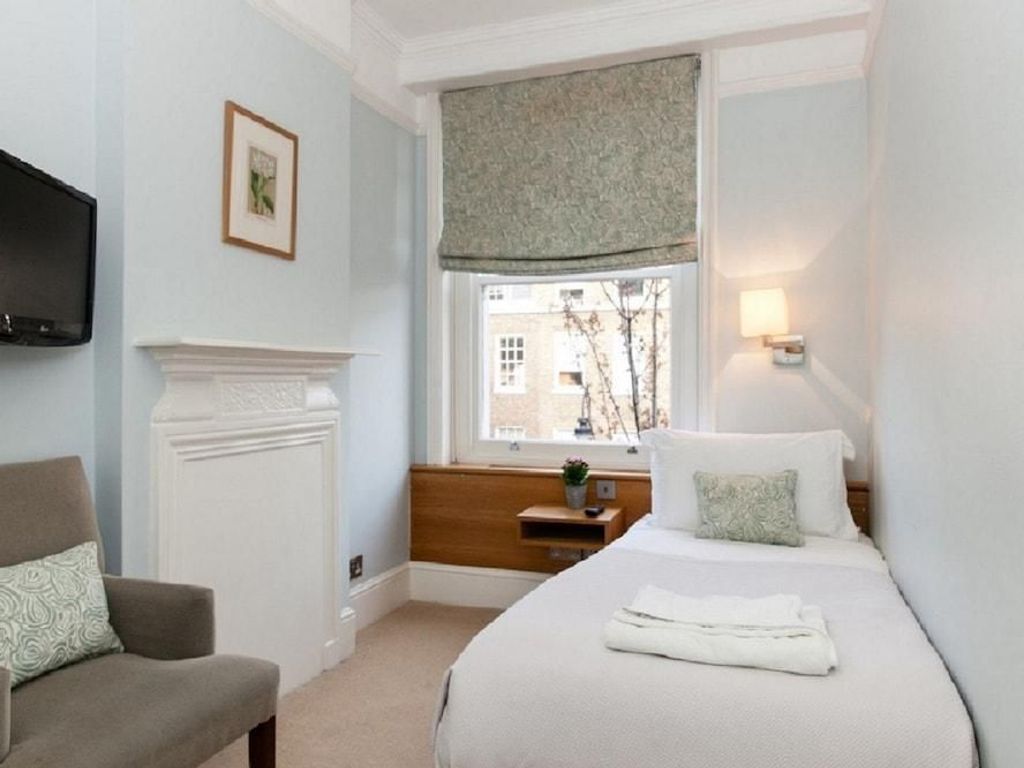 Blueprint Apartments-No 5 Doughty Street