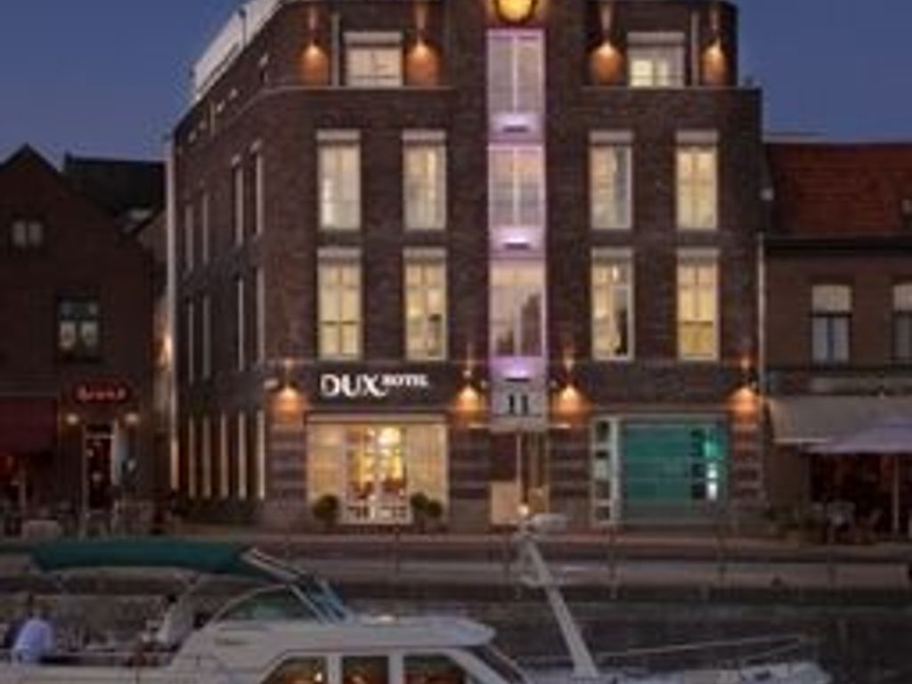 Dux Hotel Deluxe