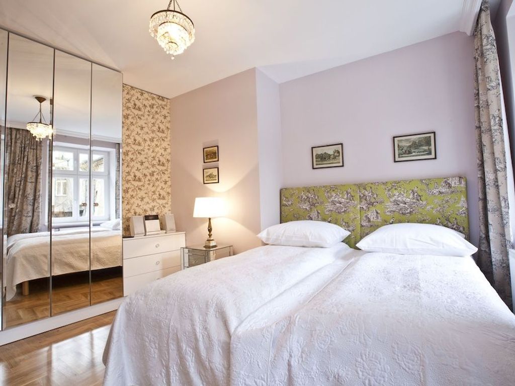 Crystal Suites Chez Helena