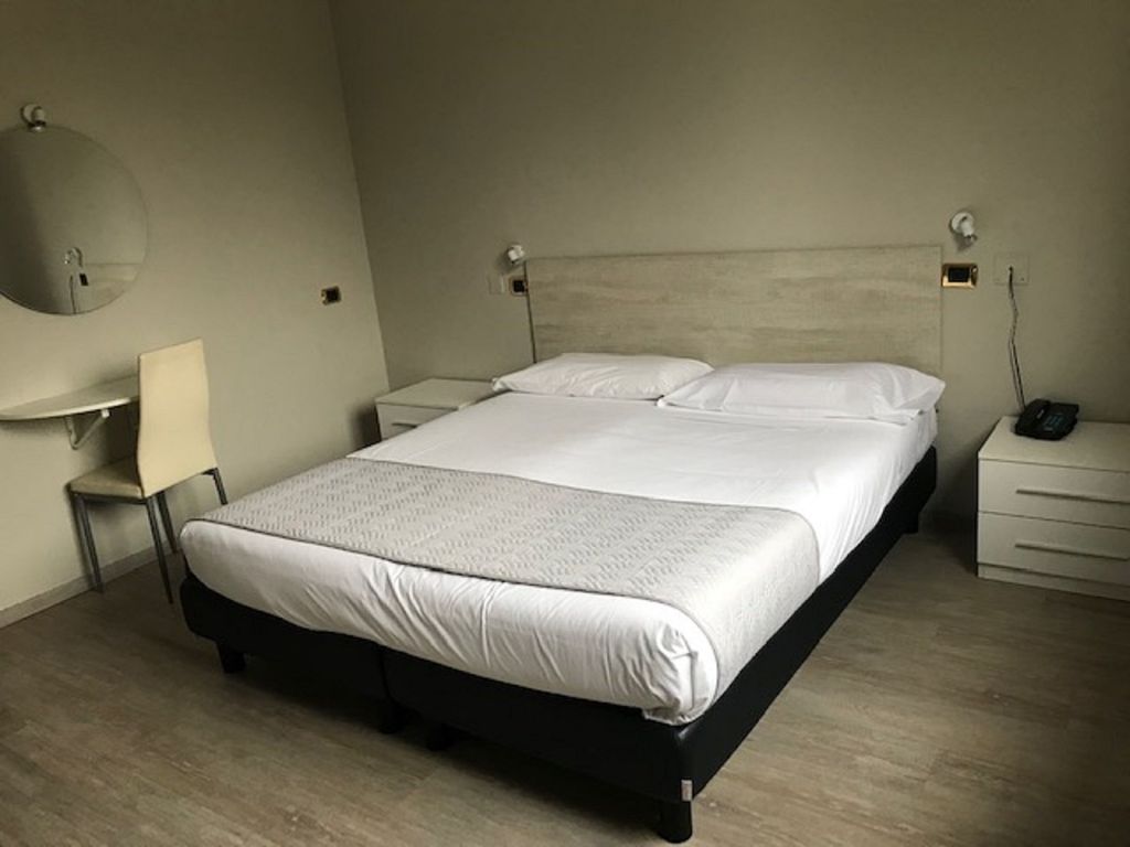 HP Fly Hotel