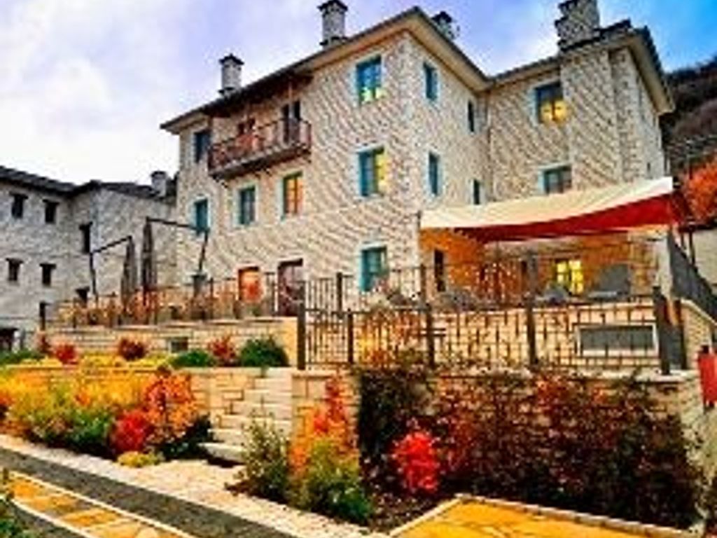 Zagori Suites