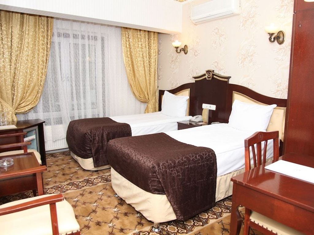 Royal Anka Hotel