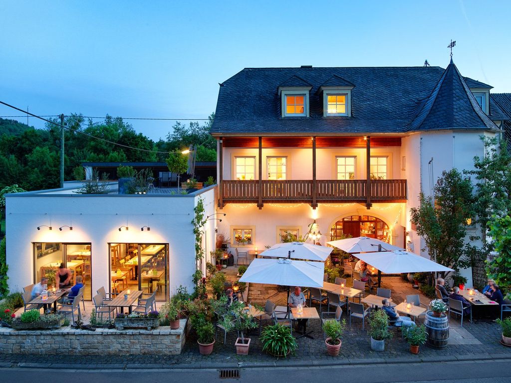 Wein-gut-Hotel Johannishof Wein-Café & Gästehaus