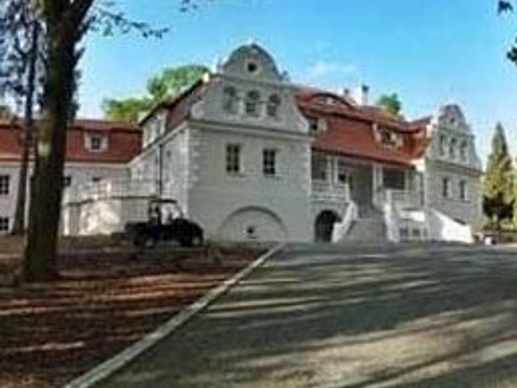 Dwór Sanna