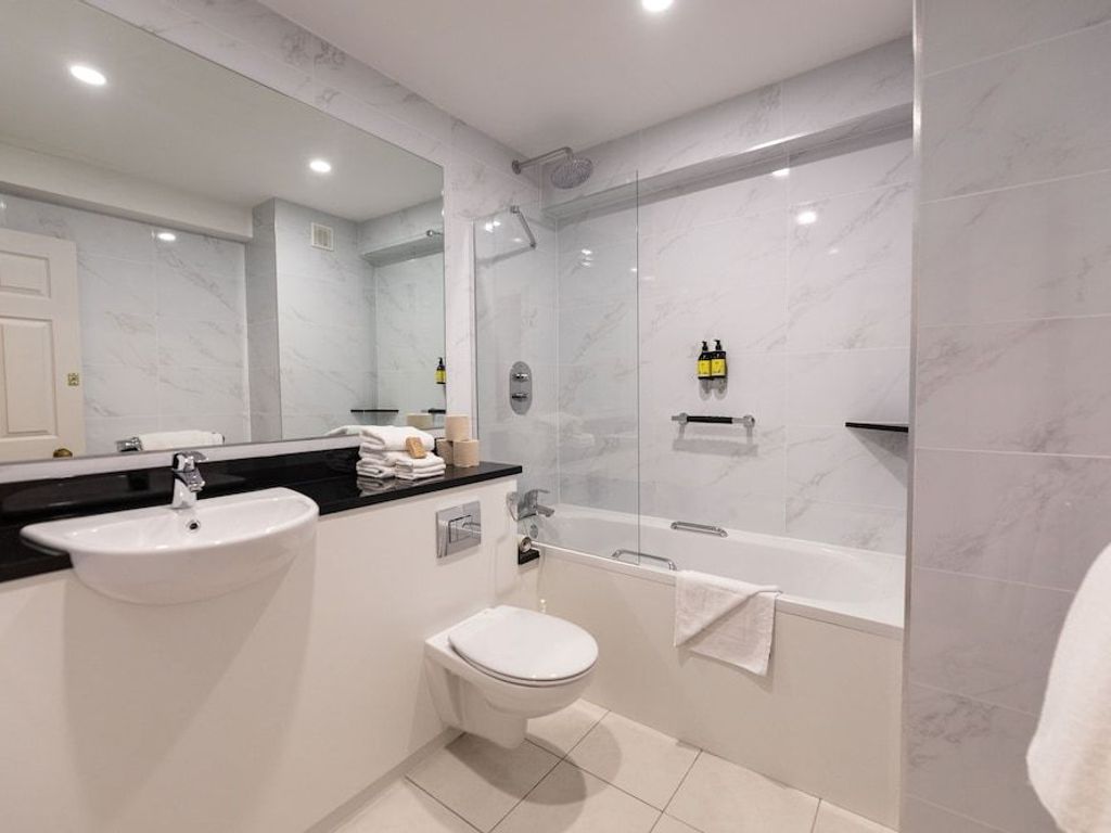 Falls Hotel & Spa