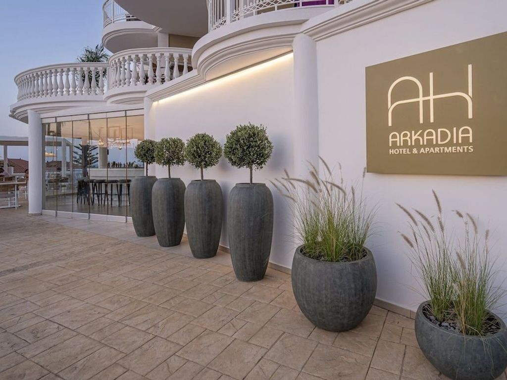 Arkadia Luxury Hotel Apartments