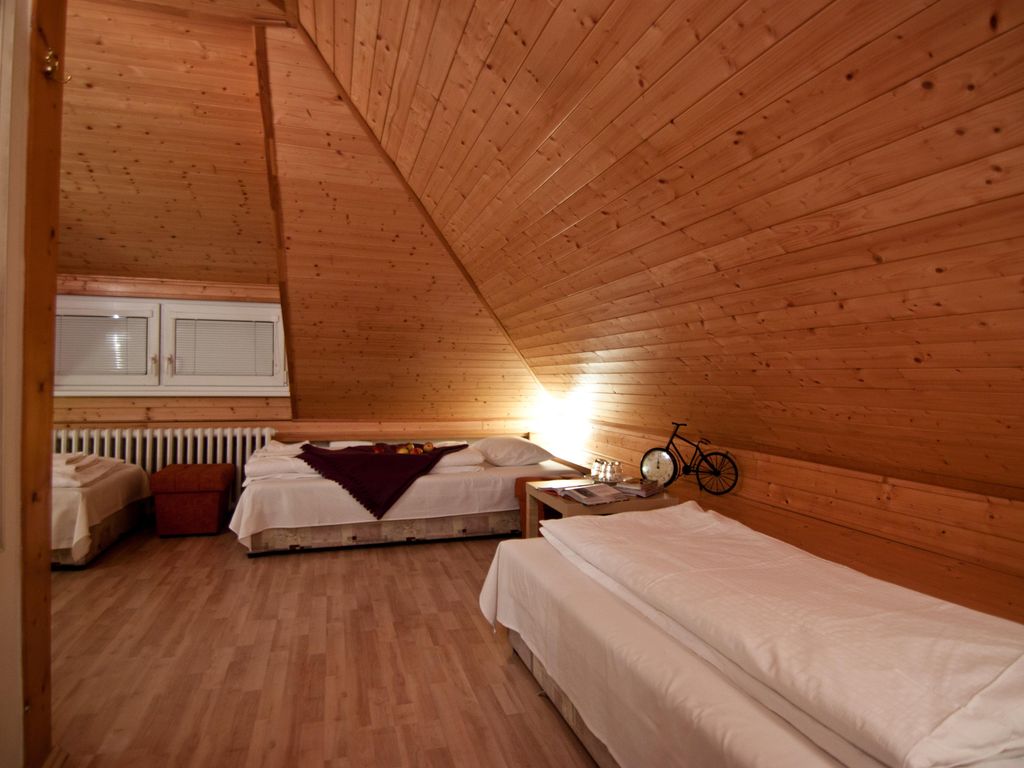 Nika Pension