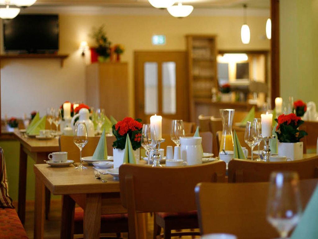 Zur Post Hotel - Gasthof