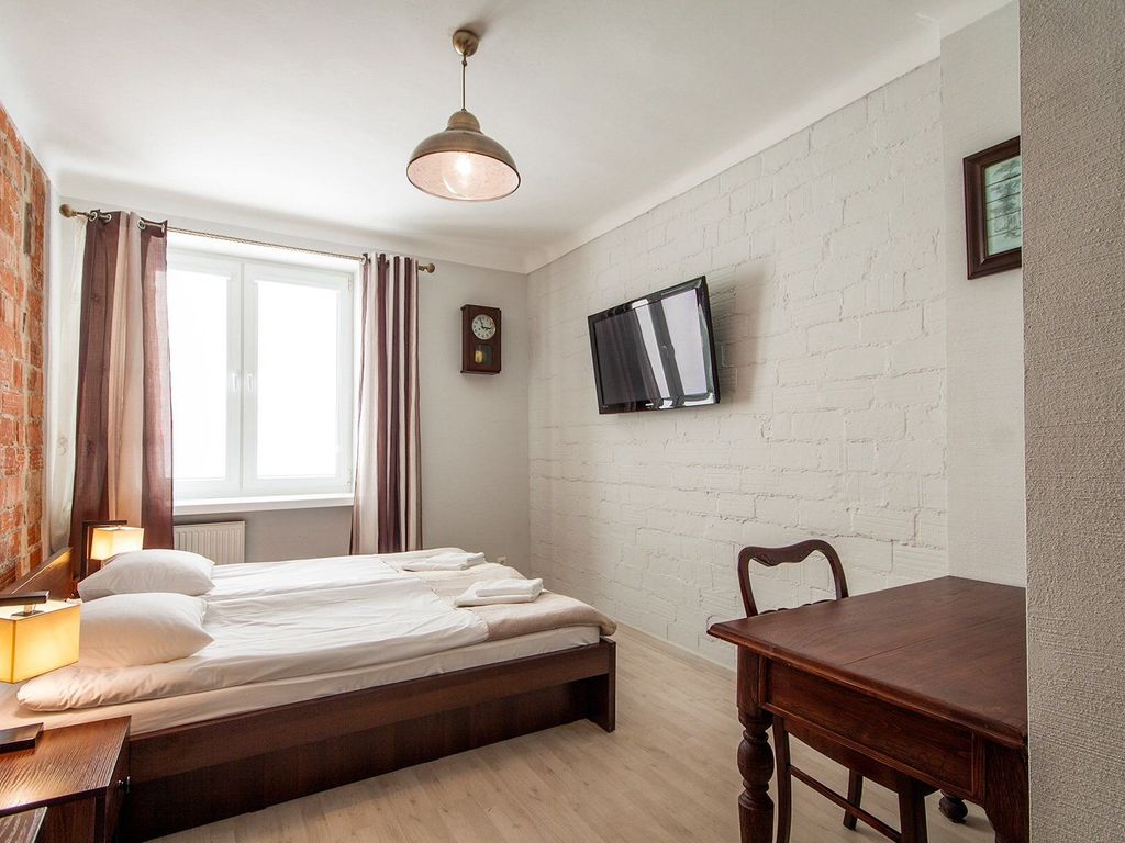 Hotel Avion