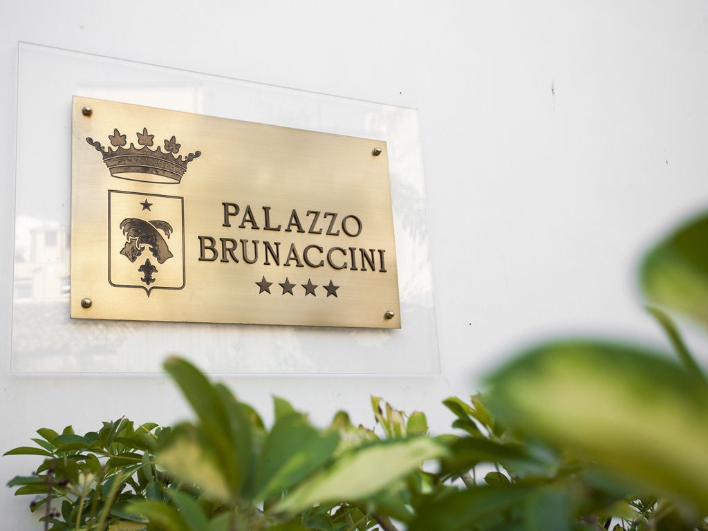 Palazzo Brunaccini Boutique Hotel