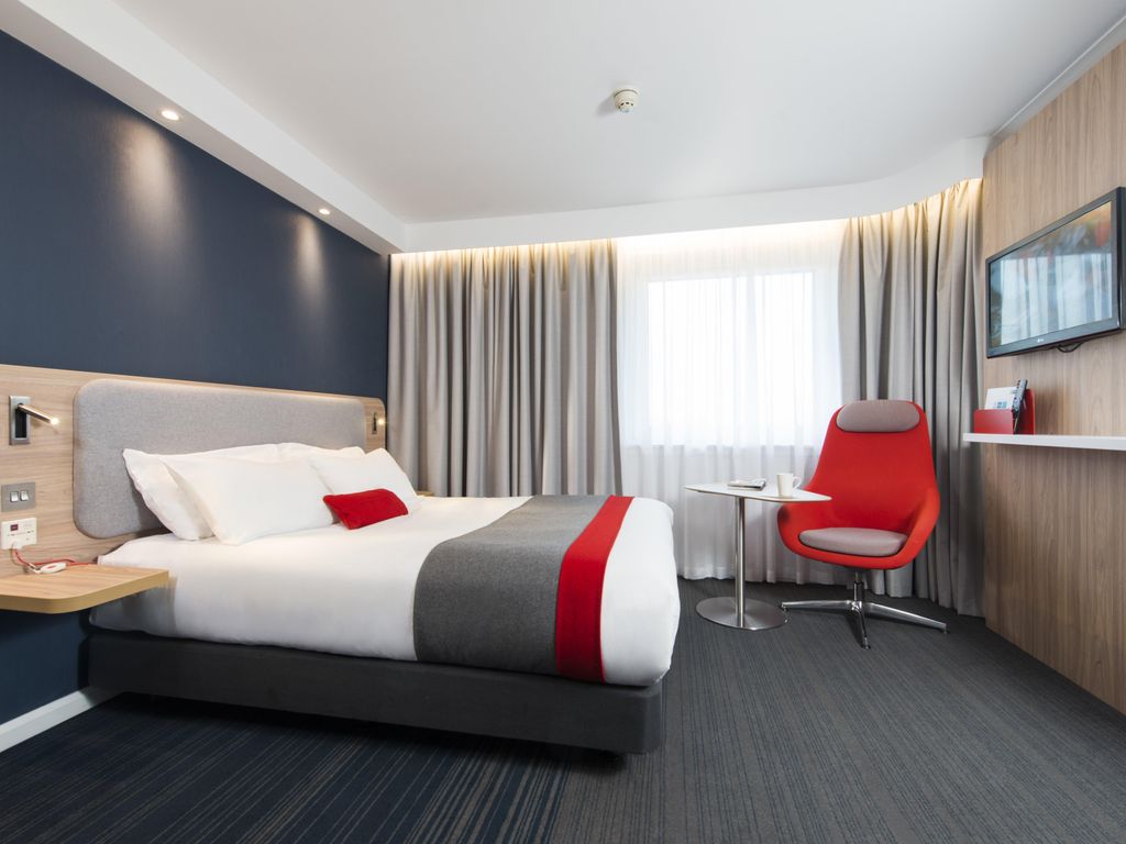 Holiday Inn Express LONDON - LUTON AIRPORT by IHG