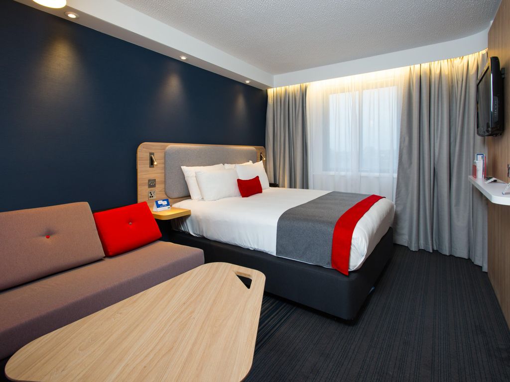 Holiday Inn Express LONDON - LUTON AIRPORT by IHG