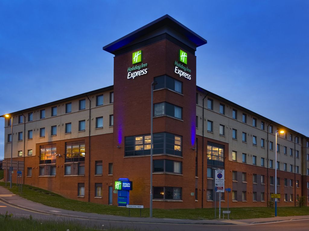 Holiday Inn Express LONDON - LUTON AIRPORT by IHG