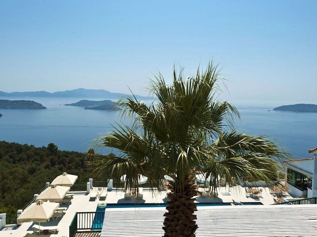 Skiathos Club Hotel Suites