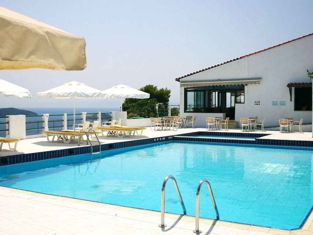 Skiathos Club Hotel Suites