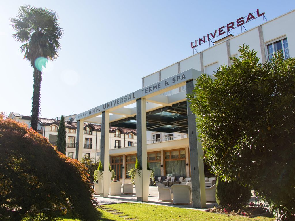 Universal Terme