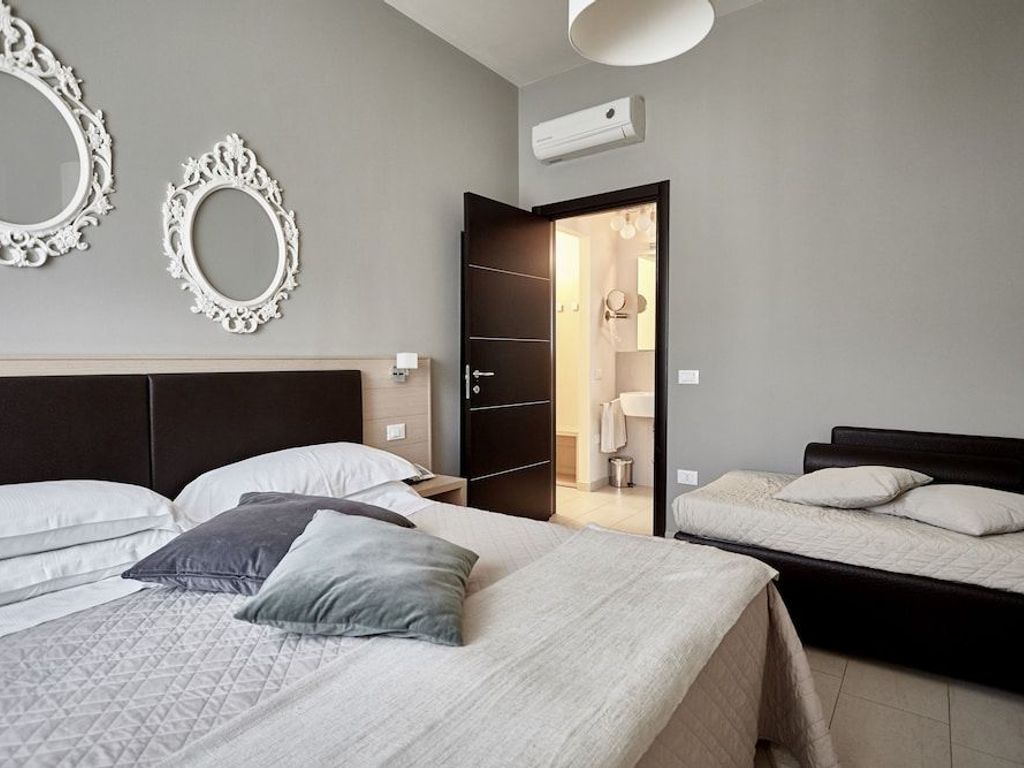 Rouge Hotel International
