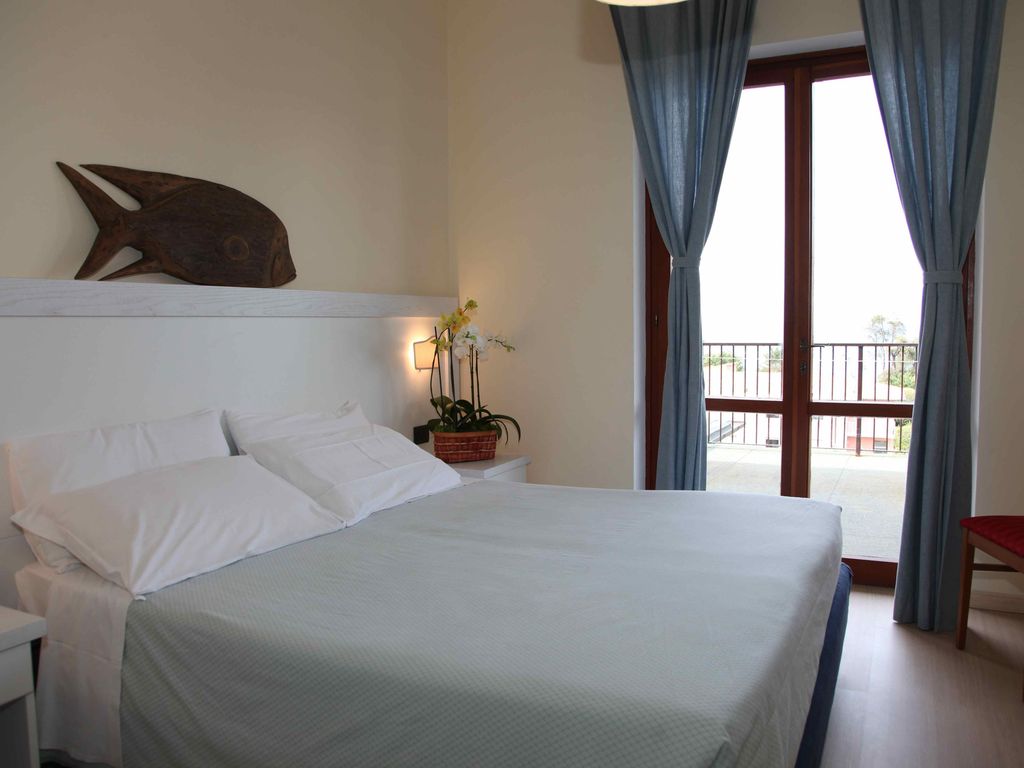 Hotel di Procchio