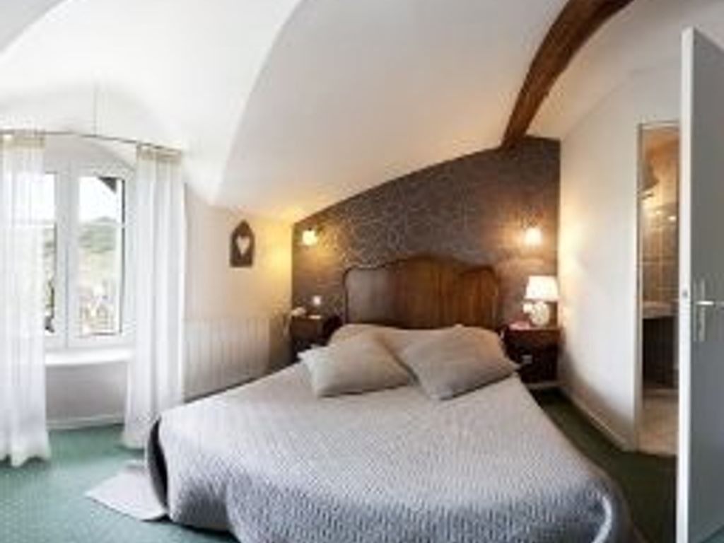 Auberge De Clochemerle