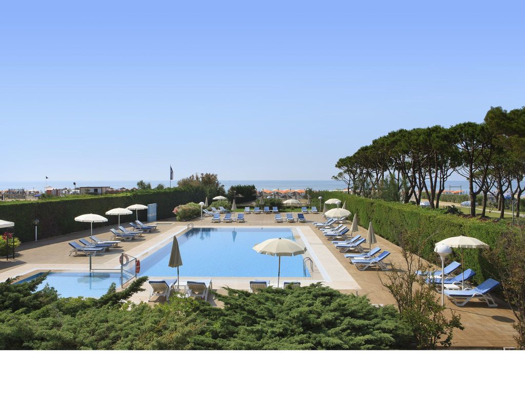 Gallia Hotel & Resort 4* superior