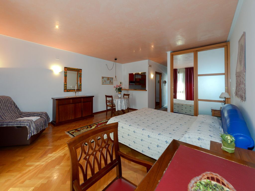 Antares Apartments