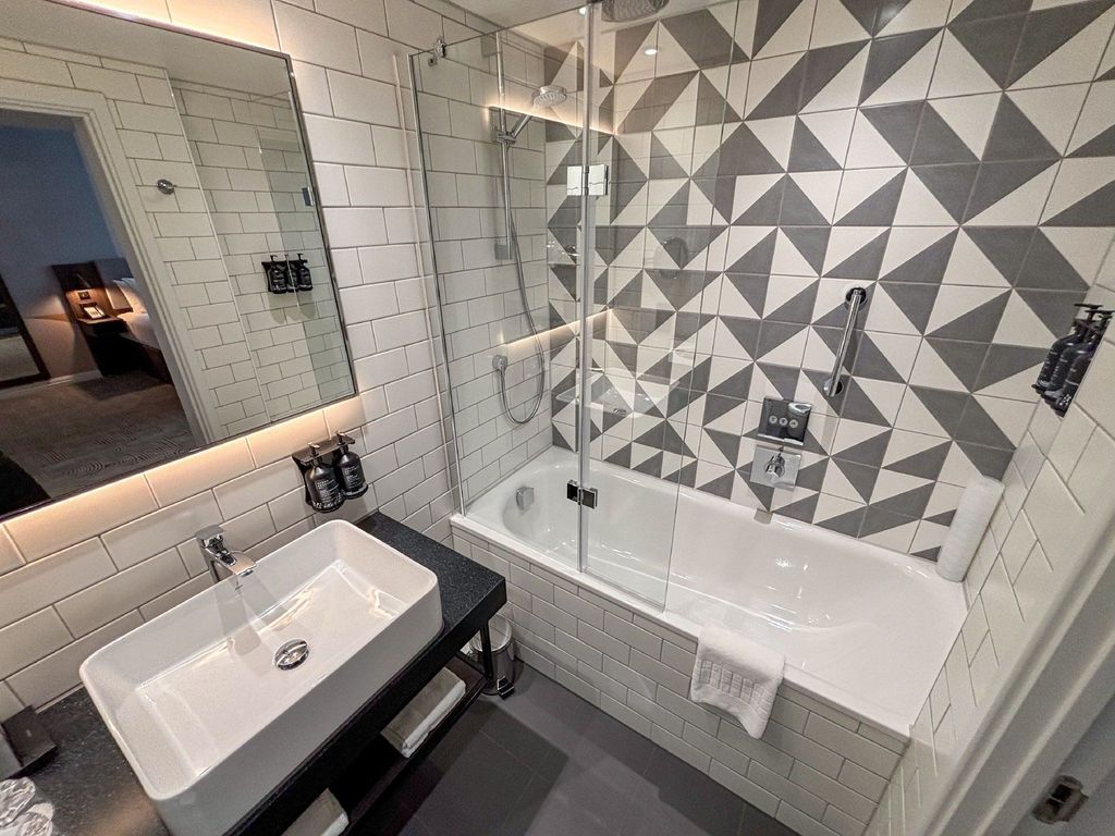 Holiday Inn LONDON - WHITECHAPEL by IHG