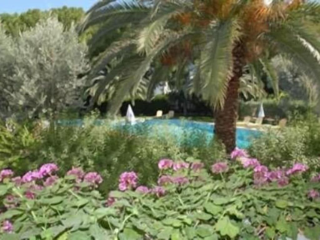 Niki Hotel Apartments