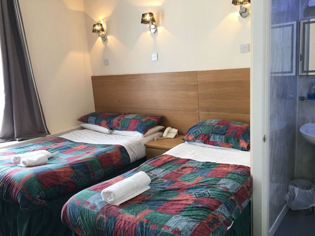 Smiths Hotel