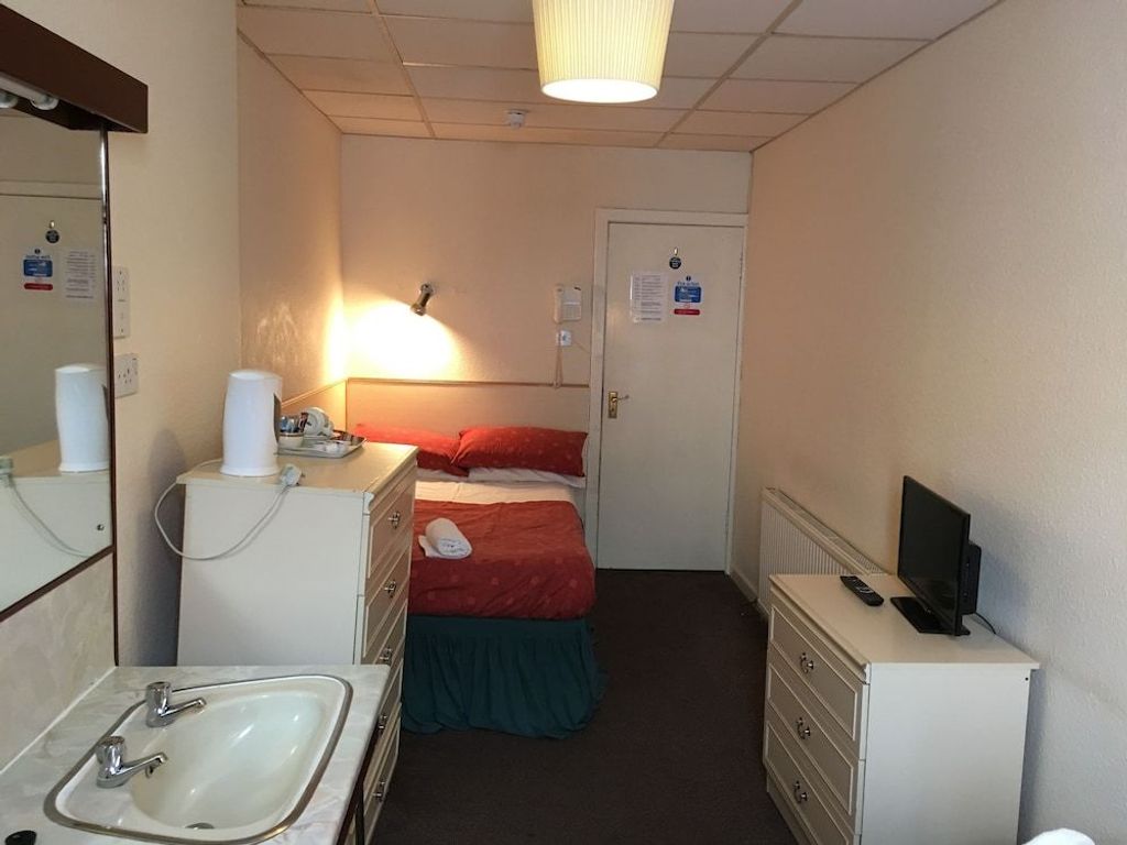 Smiths Hotel