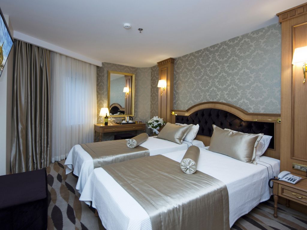 Aprilis Hotel