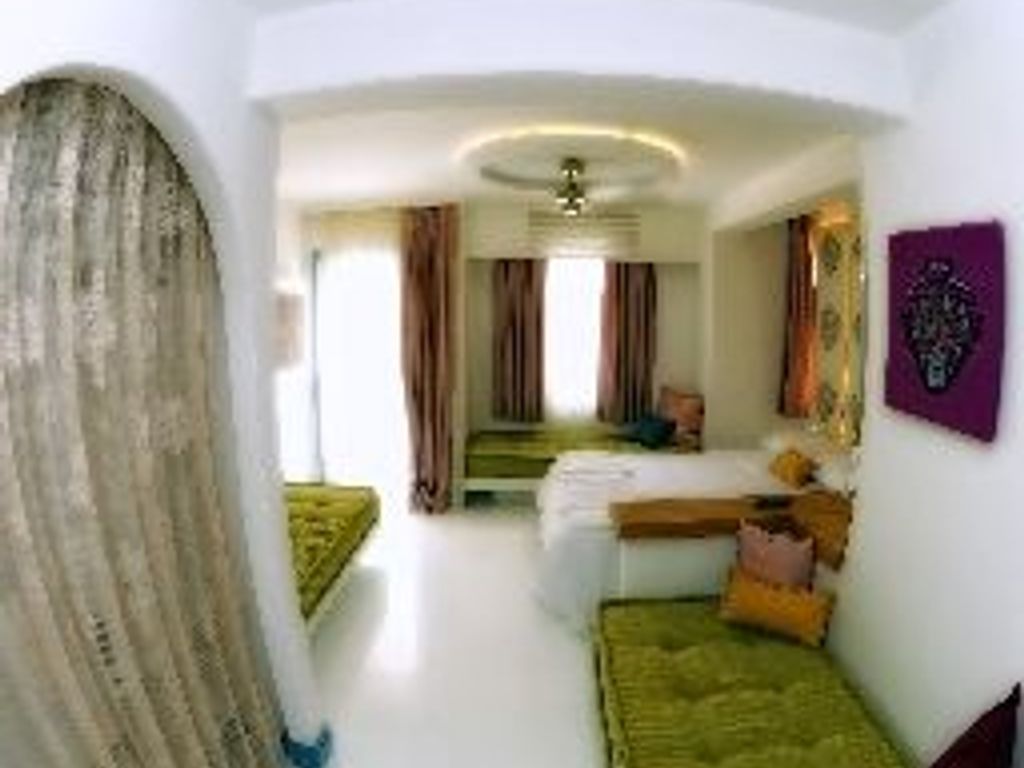La Brezza Suite & Hotel