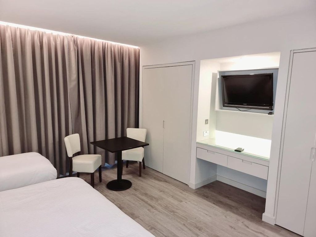 Axiom Park Hotel