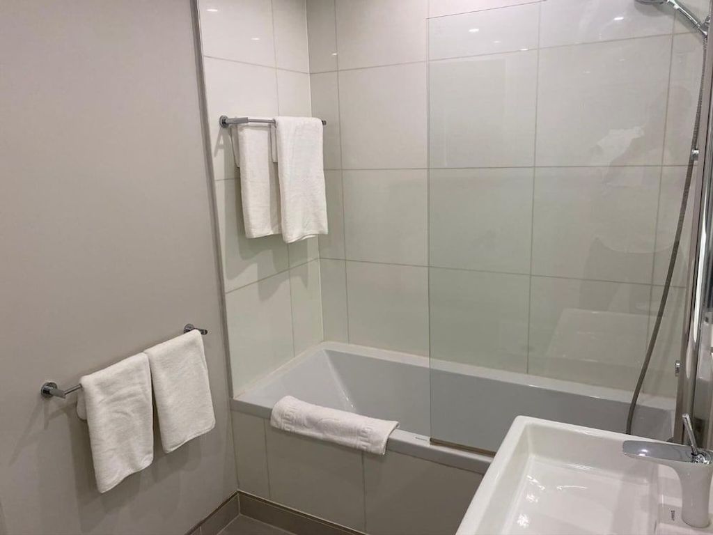 Axiom Park Hotel
