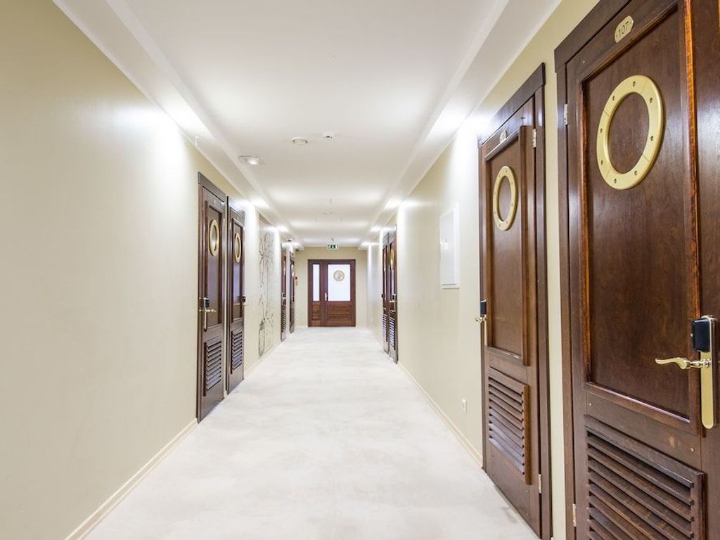 Port Hotel