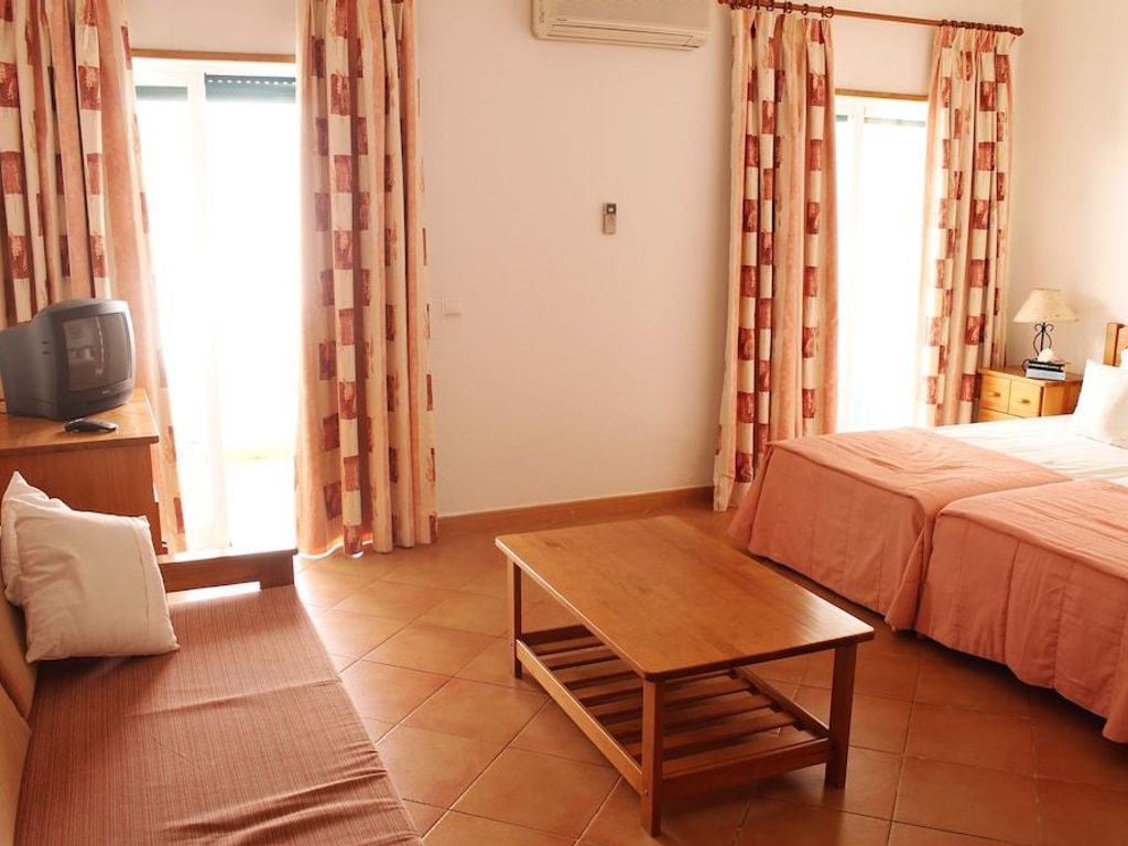 Oasis Beach Apartments