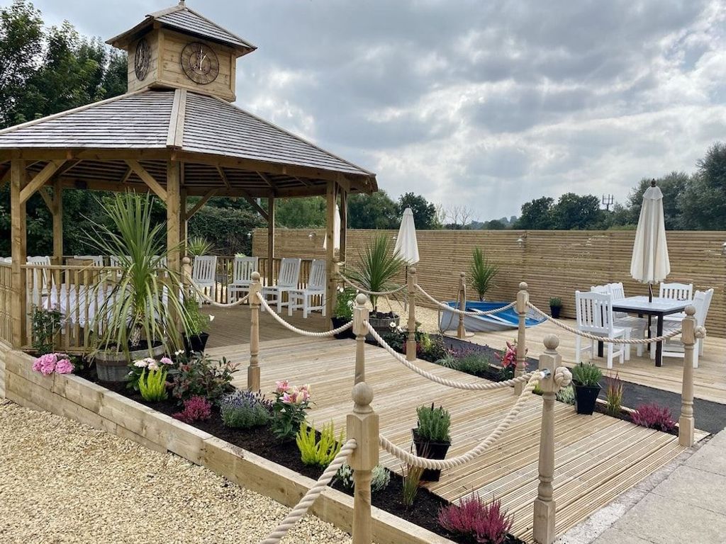 The Riverside Inn