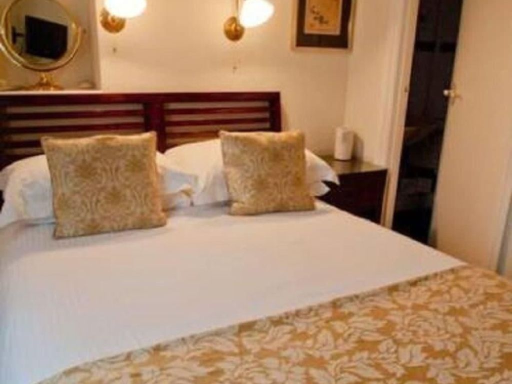 Crescent Guest House