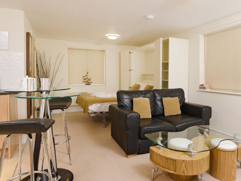 Your Stay Bristol Cotham Lawn