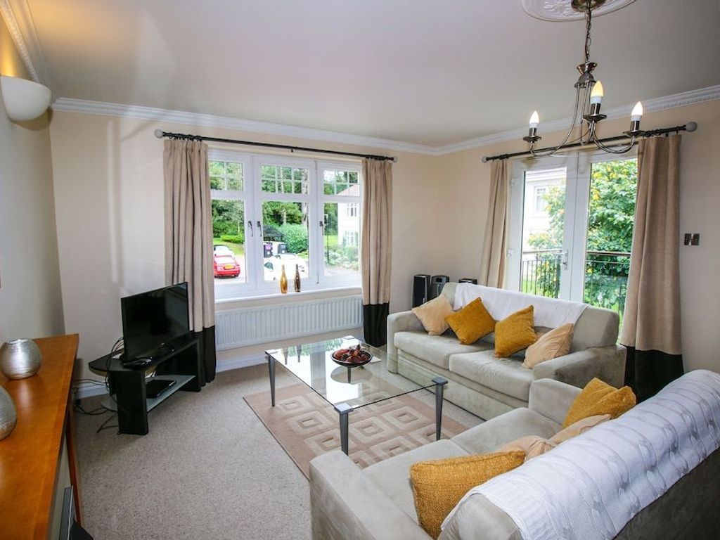 Turnberry Apartments