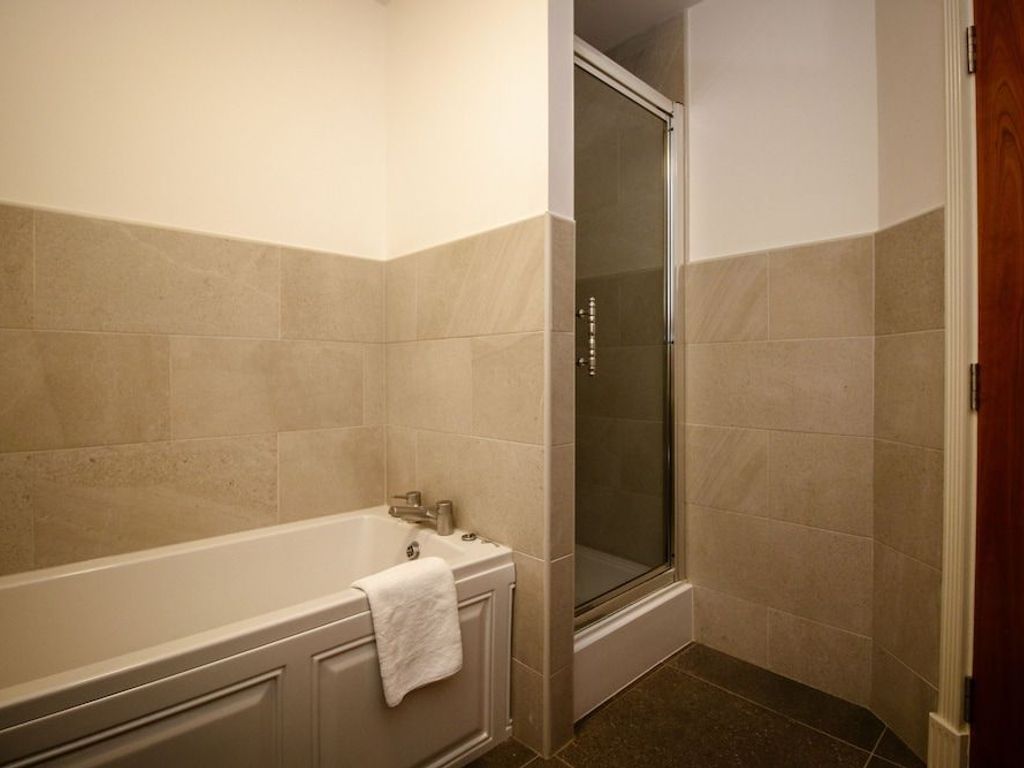 Turnberry Apartments