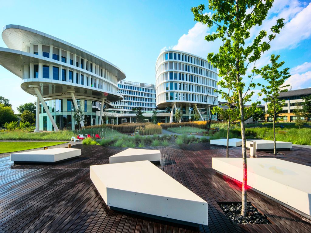 Sound Garden Hotel Airport