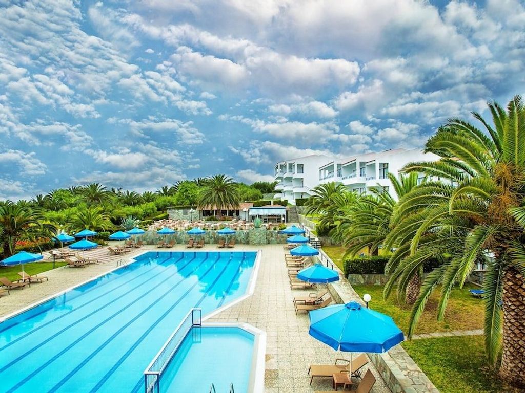 Xenios Port Marina Hotel