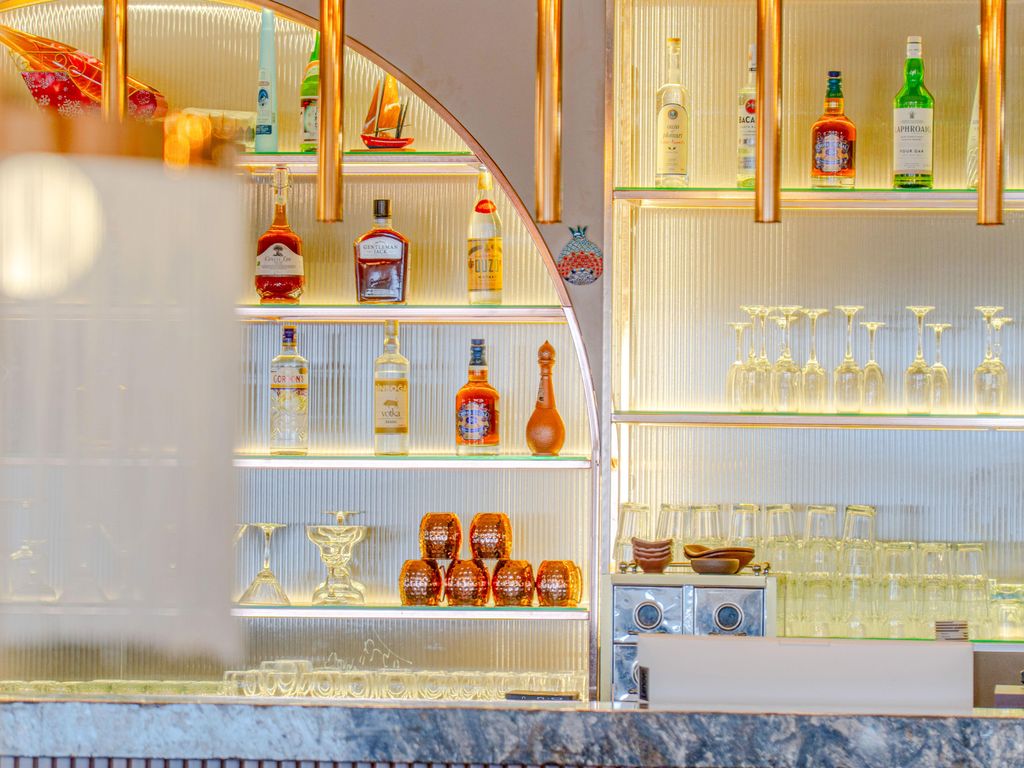 Wellborn Luxury Hotel